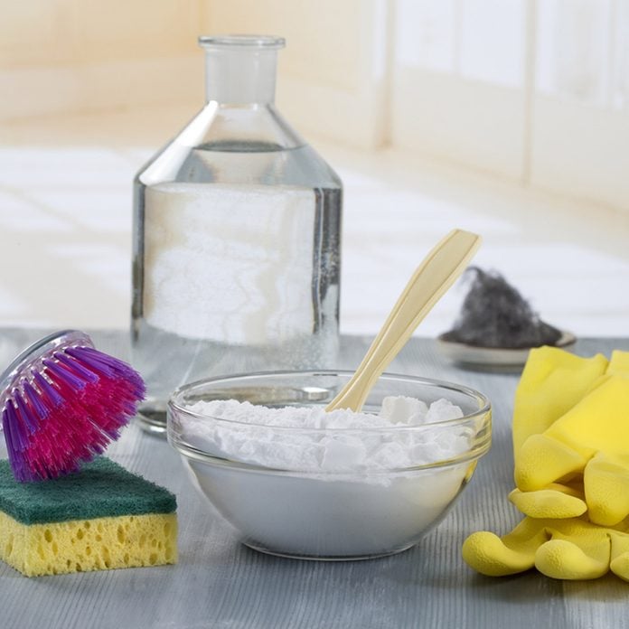 vinegar baking soda cleaning supplies to unclog toilet